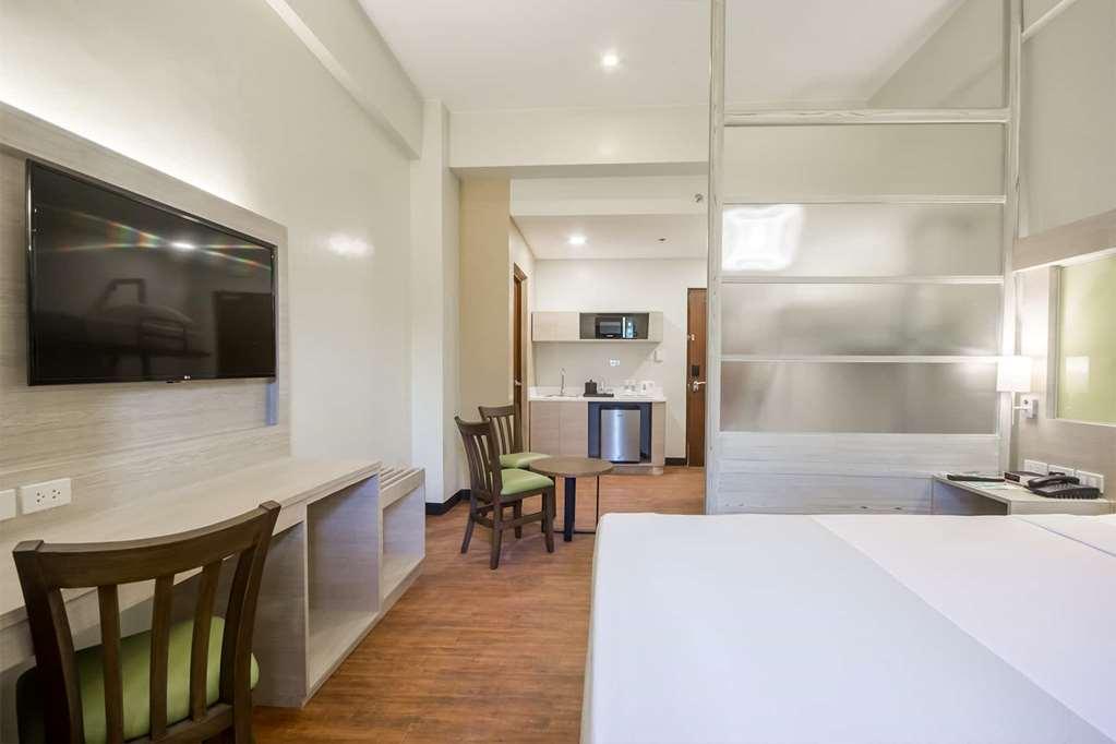 Microtel Inn & Suites By Wyndham San Fernando Bilik gambar